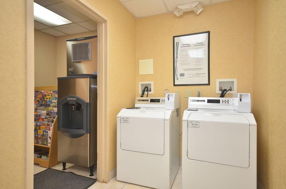 Holiday Inn Express Hotel & Suites Albuquerque Midtown By Ihg Bagian luar foto