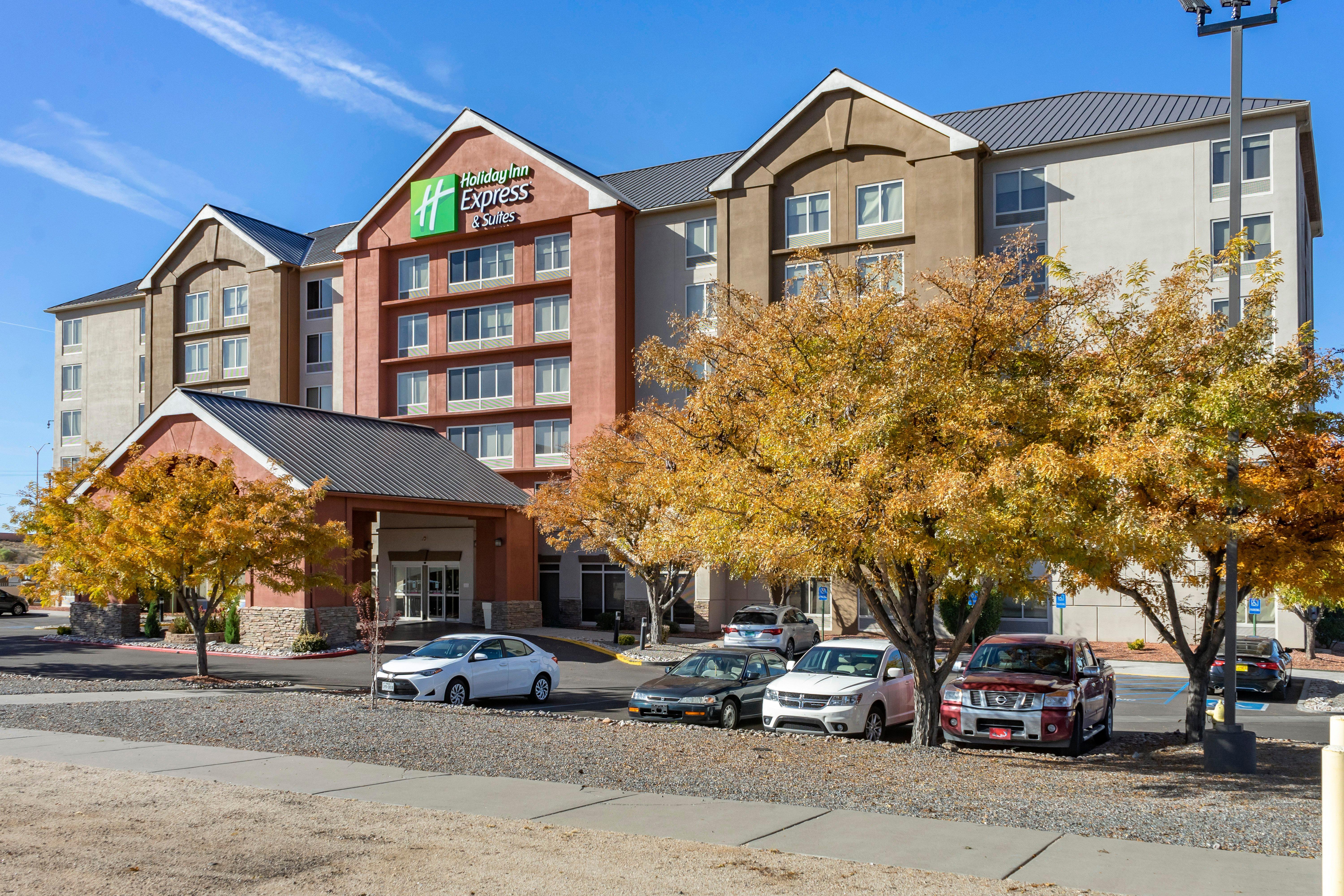 Holiday Inn Express Hotel & Suites Albuquerque Midtown By Ihg Bagian luar foto