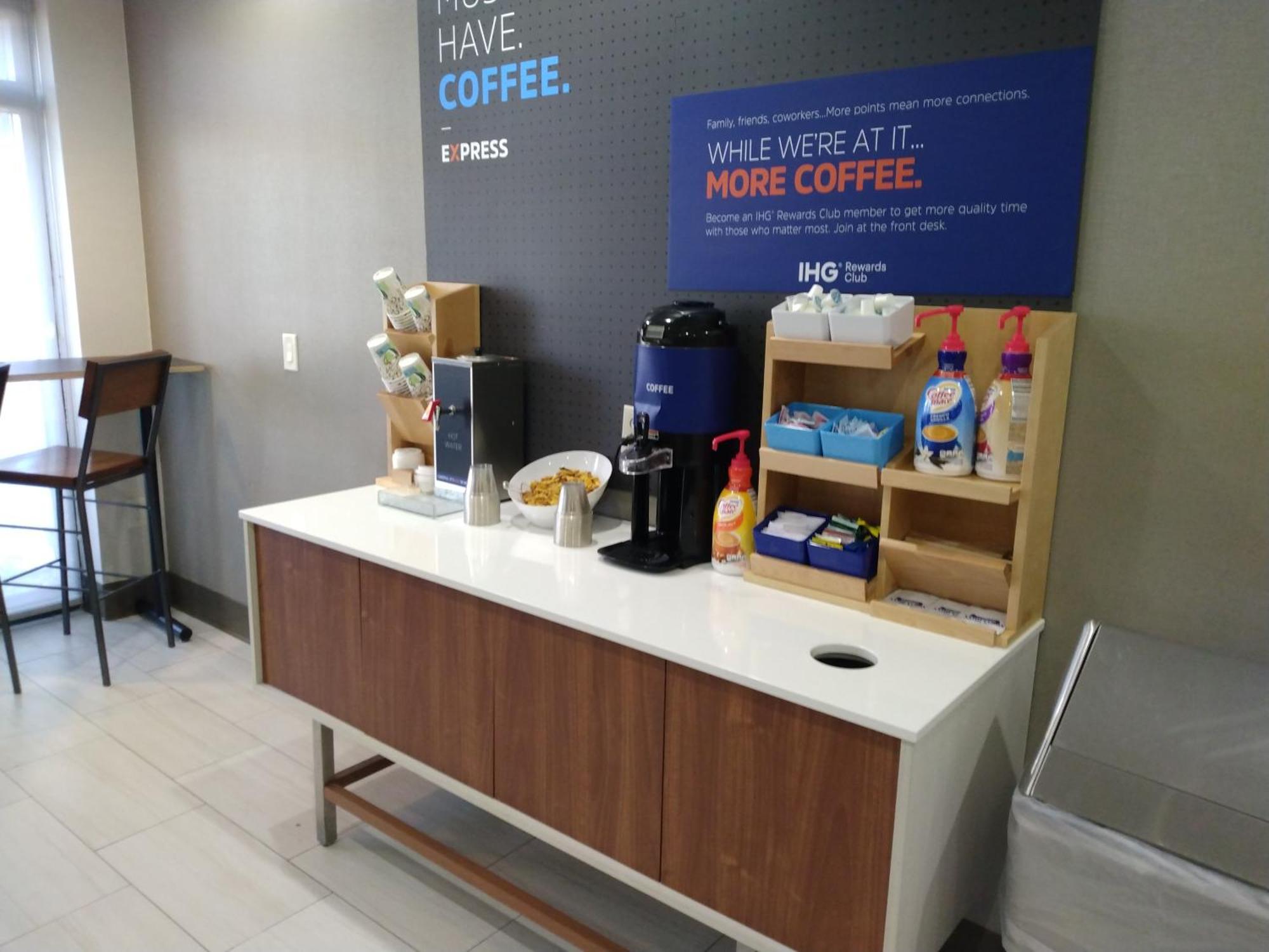 Holiday Inn Express Hotel & Suites Albuquerque Midtown By Ihg Bagian luar foto
