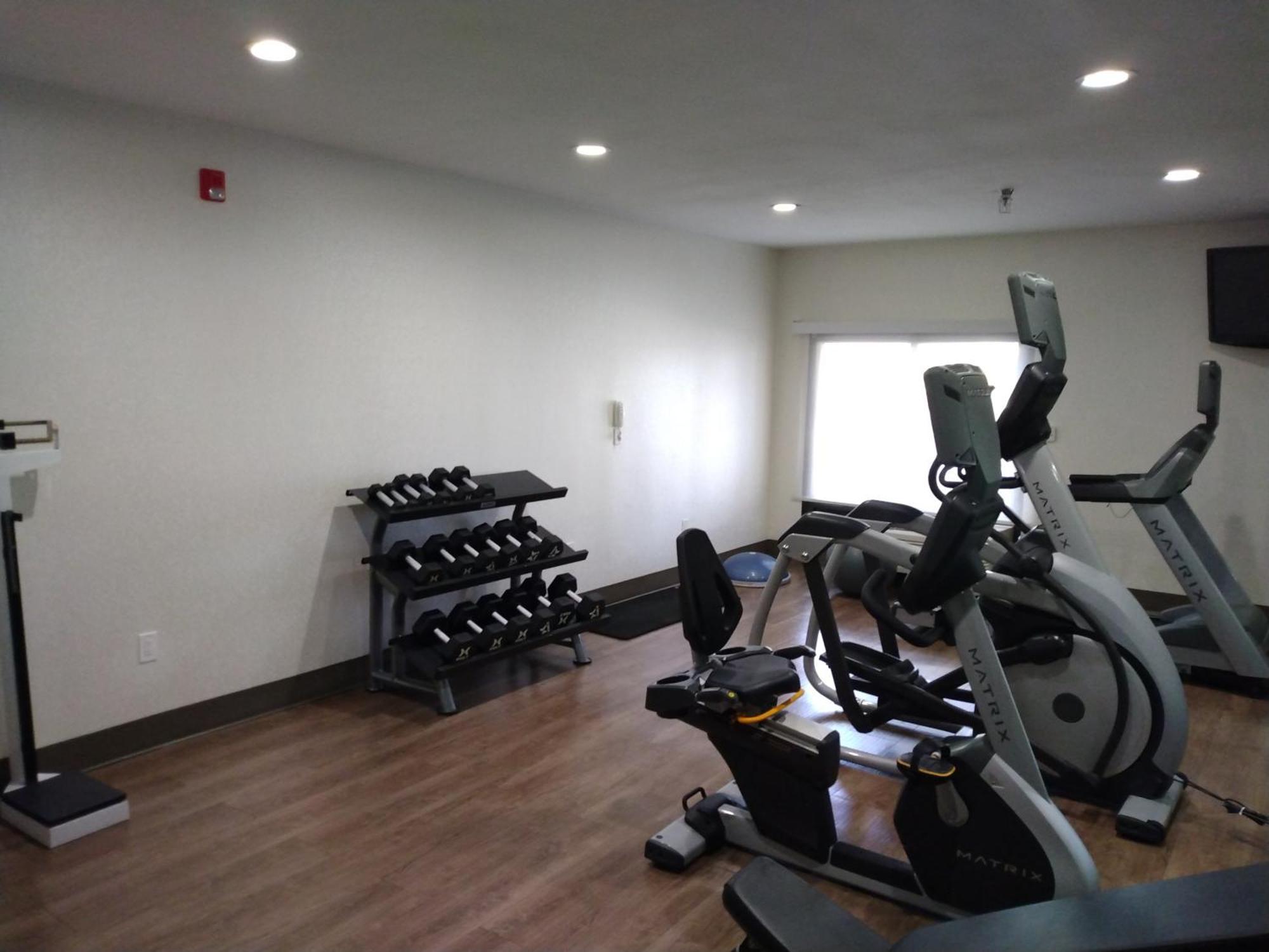 Holiday Inn Express Hotel & Suites Albuquerque Midtown By Ihg Bagian luar foto