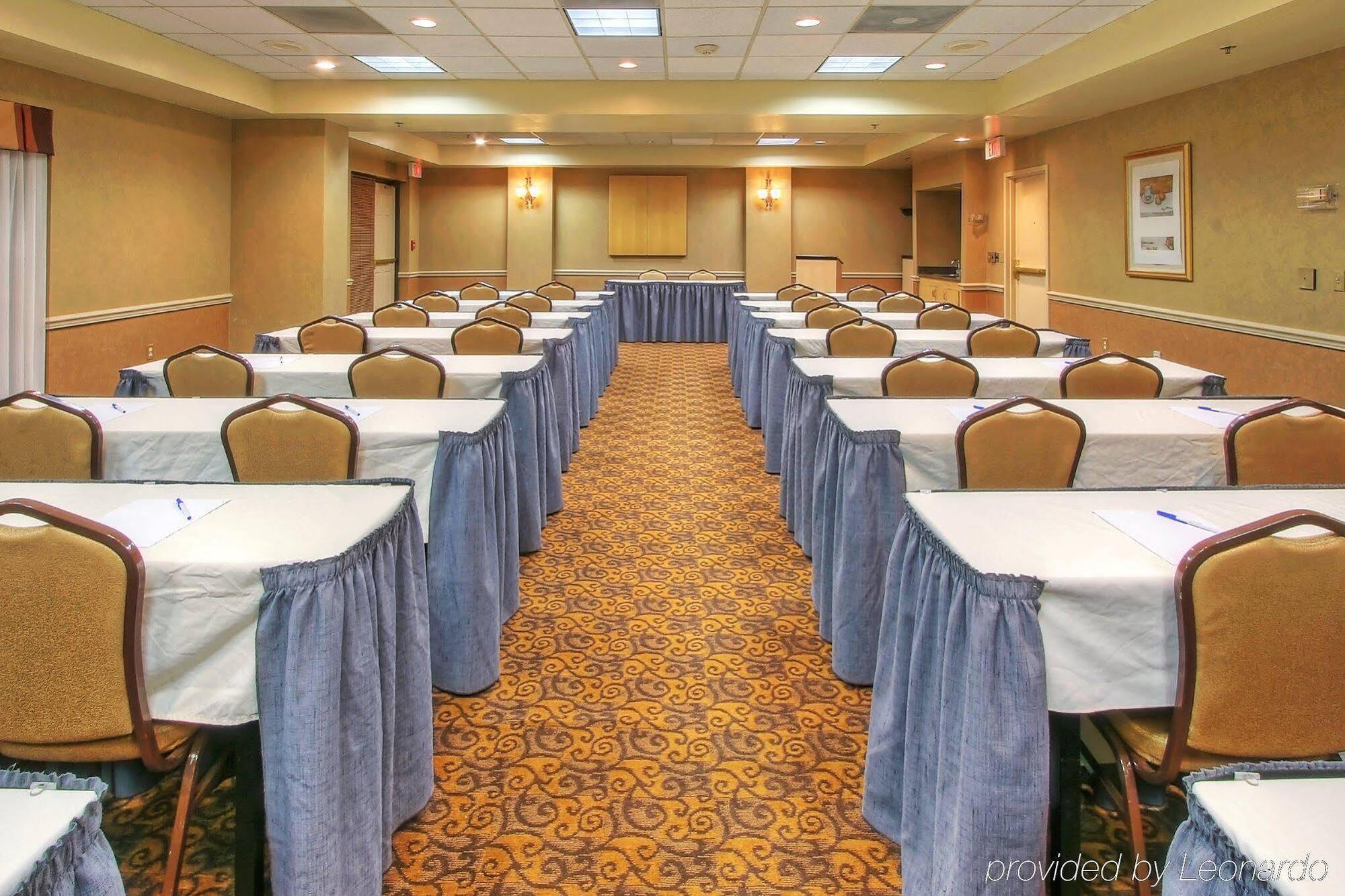 Holiday Inn Express Hotel & Suites Albuquerque Midtown By Ihg Bagian luar foto