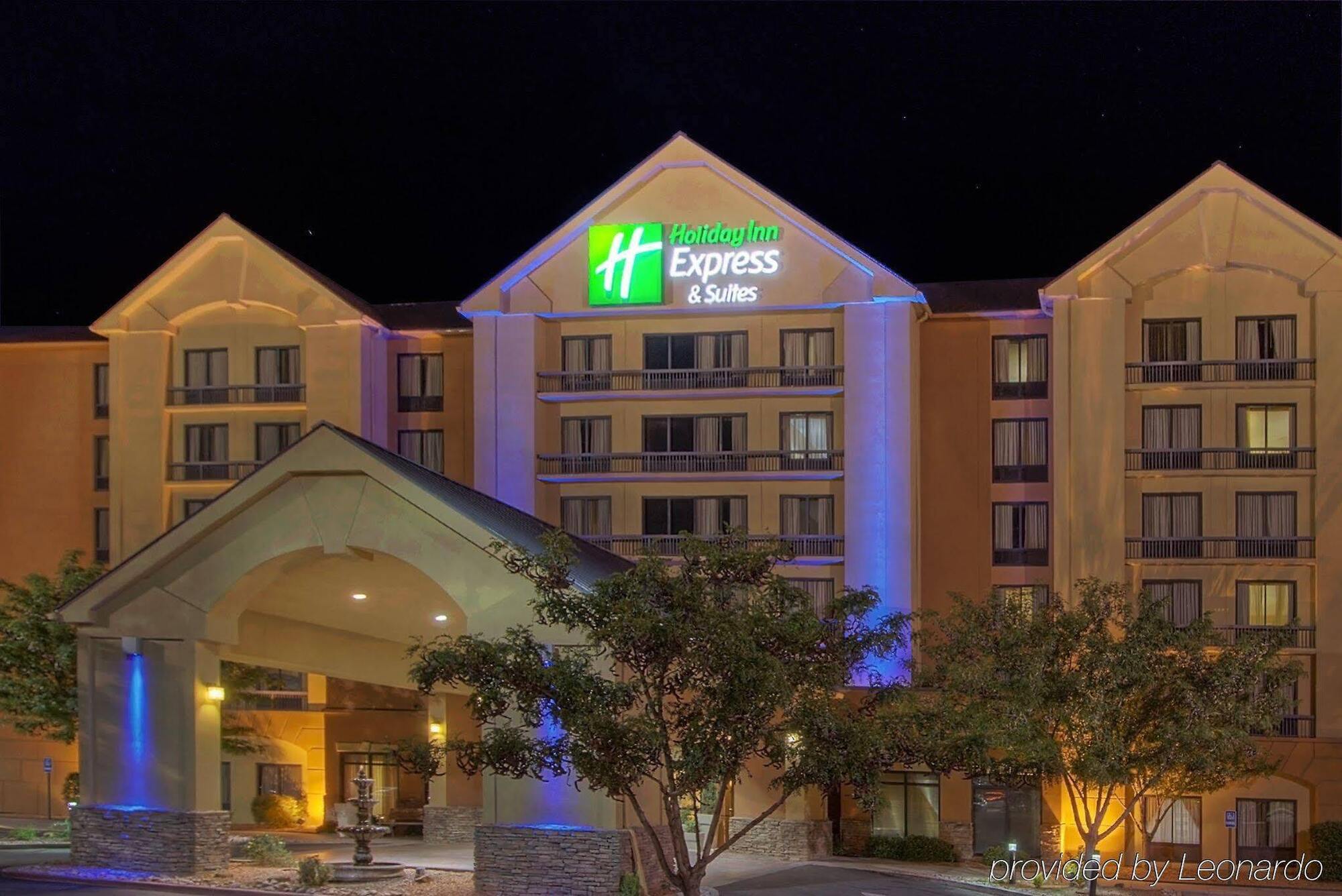 Holiday Inn Express Hotel & Suites Albuquerque Midtown By Ihg Bagian luar foto