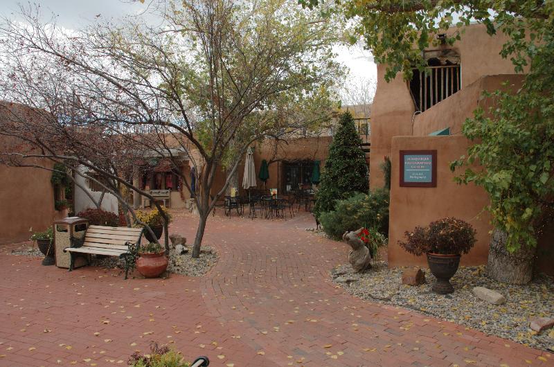 Holiday Inn Express Hotel & Suites Albuquerque Midtown By Ihg Bagian luar foto
